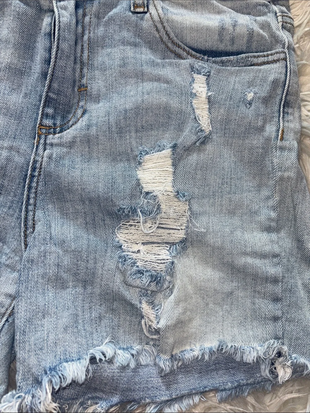 5 for $25🎈Cello distressed shorts